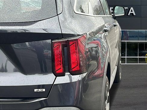New 2025 Kia Sorento EX w/ Panoramic Sunroof Package image 9