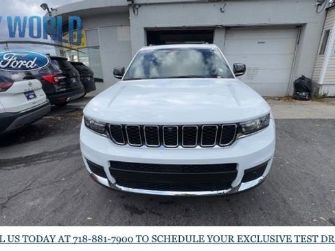 Used 2024 Jeep Grand Cherokee L Limited w/ Luxury Tech Group II image 8