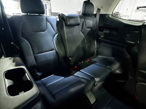 Used 2025 Kia Telluride S image 29