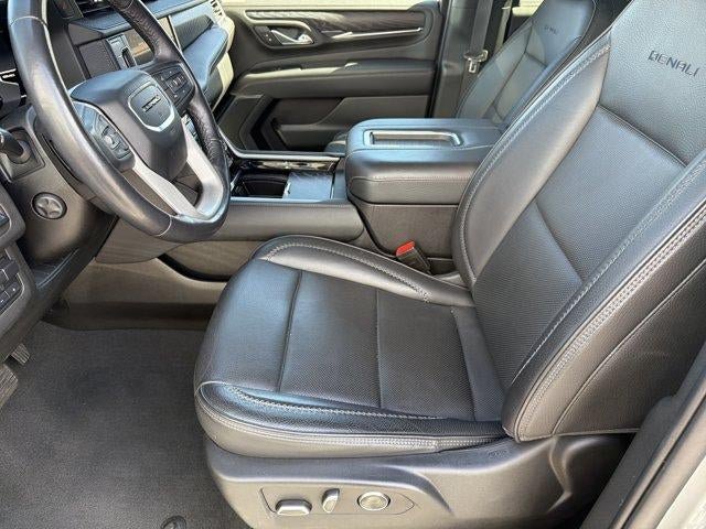 Used 2023 GMC Yukon XL Denali w/ Denali Reserve Package AWD/4WD image 11