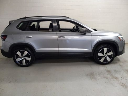 Used 2025 Volkswagen Taos S image 2