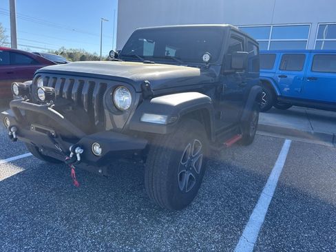 Used 2023 Jeep Wrangler Sport S image 4