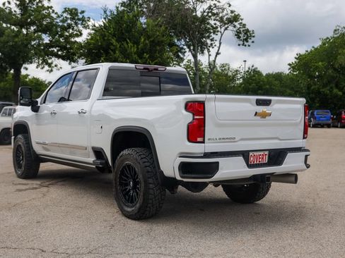 Used 2024 Chevrolet Silverado 2500 High Country w/ Technology Package AWD/4WD image 6