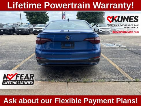 Used 2024 Volkswagen Jetta Sport FWD image 8