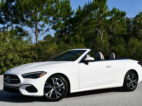 Used 2025 Mercedes-Benz CLE 300 4MATIC Cabriolet image 26