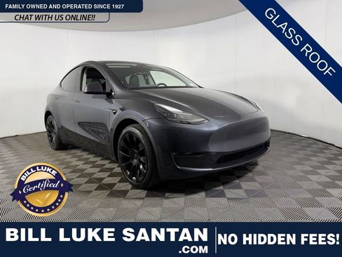 Used 2024 Tesla Model Y Long Range AWD/4WD image 1