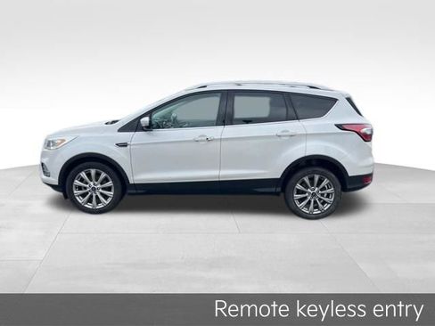 Used 2017 Ford Escape Titanium image 4
