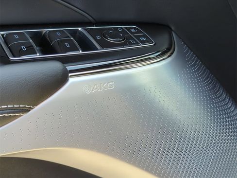 Used 2026 Cadillac Lyriq V image 18