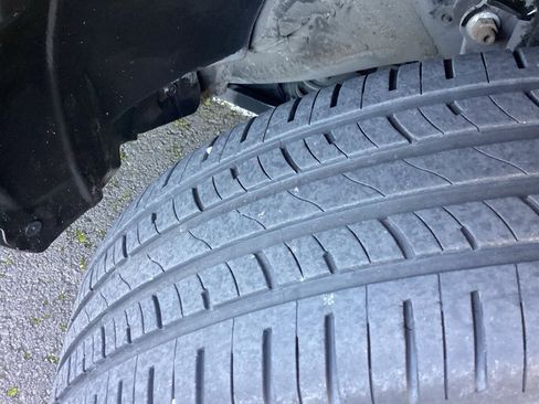 Used 2019 Toyota RAV4 LE image 6