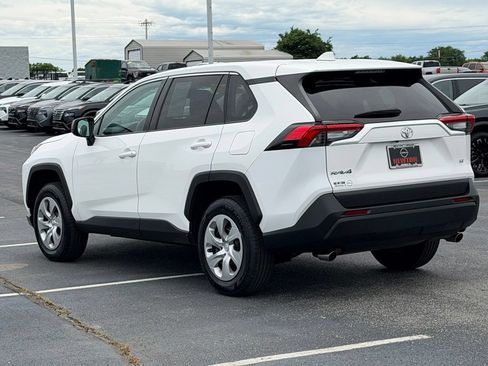 Used 2023 Toyota RAV4 LE FWD image 7