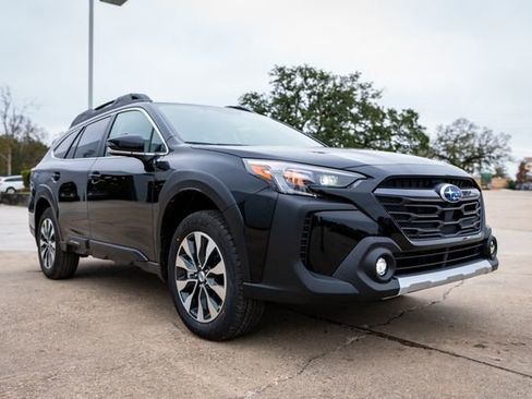New 2025 Subaru Outback Limited image 1