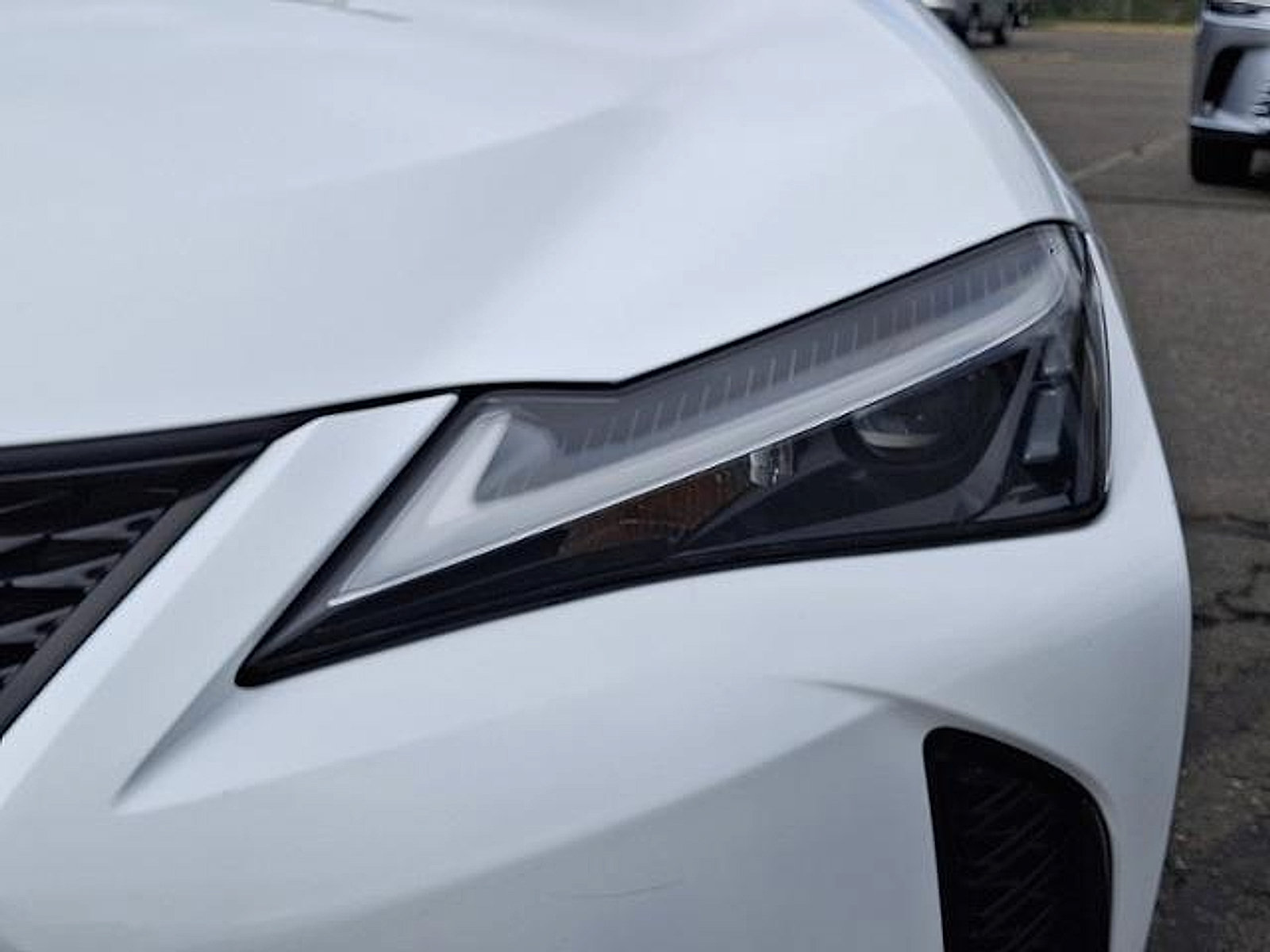 Certified 2023 Lexus UX 250h F Sport FWD image 10