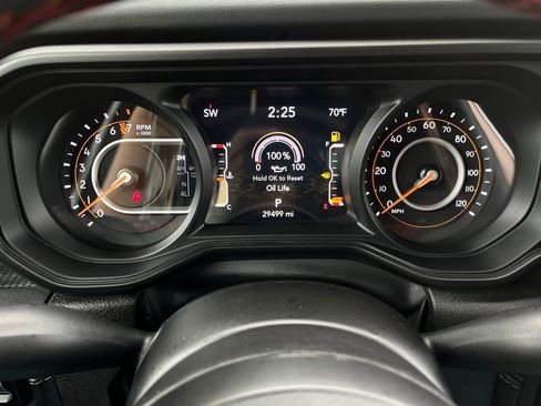 Used 2024 Jeep Gladiator Rubicon AWD/4WD image 17