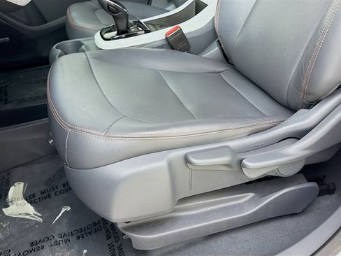 Used 2021 Chevrolet Bolt Premier w/ Infotainment Package image 19