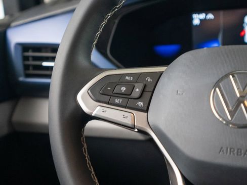 Used 2022 Volkswagen Taos SE image 24