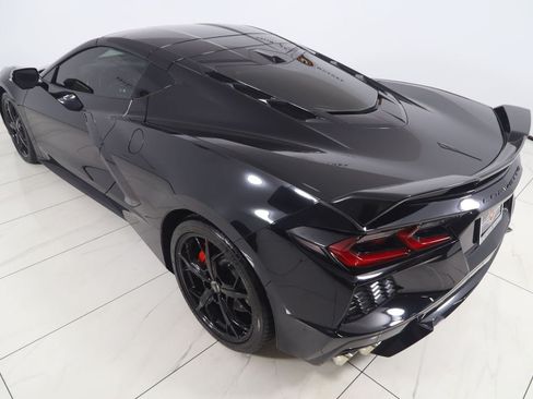 Used 2021 Chevrolet Corvette Stingray Premium Cpe w/ Z51 Performance Package RWD image 34