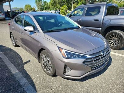 Used 2020 Hyundai Elantra Limited w/ Ultimate Package 03