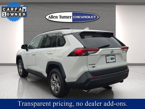 Used 2022 Toyota RAV4 XLE w/ XLE Grade Weather Package AWD/4WD image 8