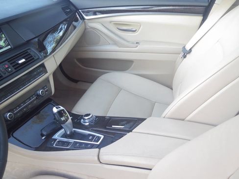 Used 2013 BMW 528i xDrive Sedan AWD/4WD image 12