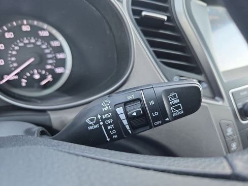 Used 2017 Hyundai Santa Fe Sport image 24