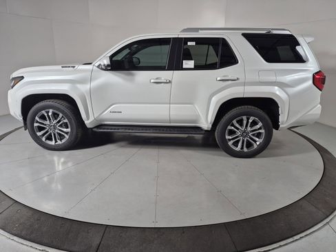 New 2025 Toyota 4Runner 4WD image 2