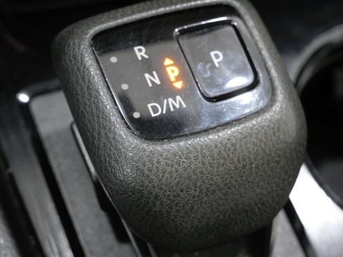 Used 2022 Nissan Rogue SV w/ SV Premium Package AWD/4WD image 19