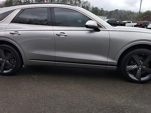 Used 2022 Genesis GV70 3.5T Sport w/ Sport Prestige Package image 8