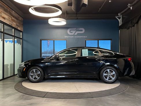 Used 2021 Kia K5 LX FWD image 6