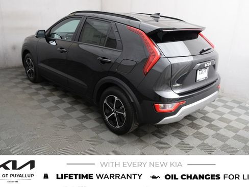 New 2026 Kia Niro EX FWD image 7