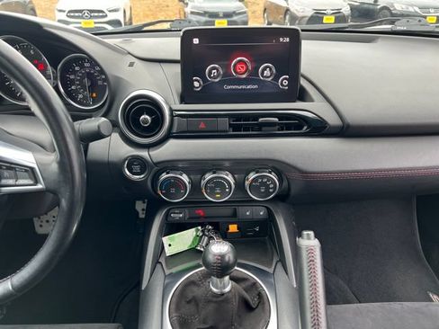 Used 2019 MAZDA MX-5 Miata RF Grand Touring RWD image 16