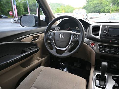 Used 2018 Honda Pilot LX image 9