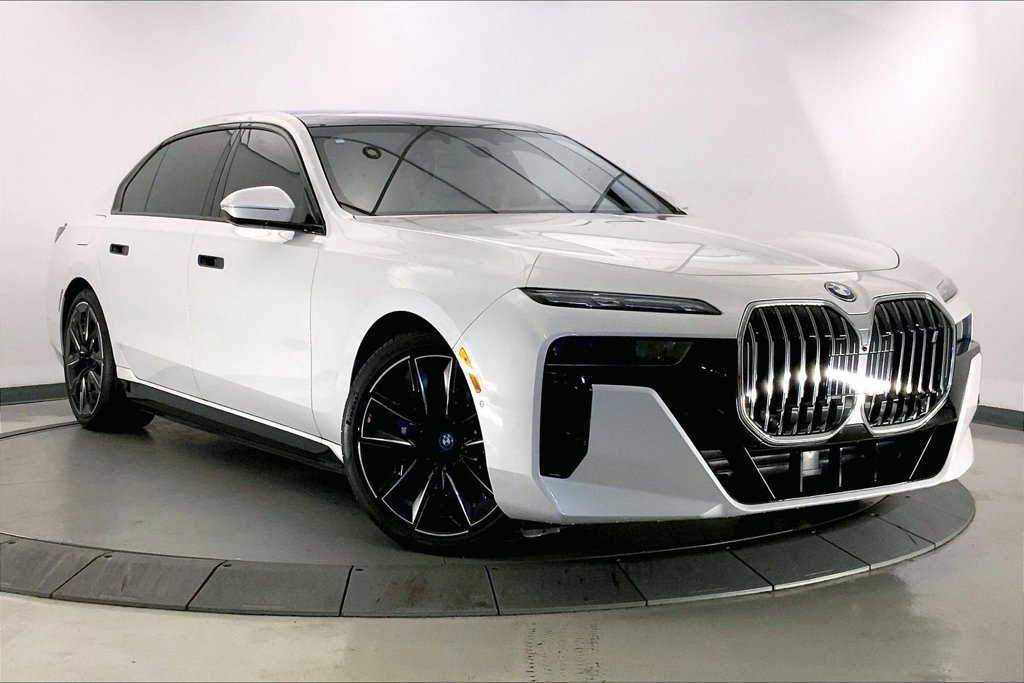 Certified 2023 BMW i7 xDrive60 AWD/4WD image 1