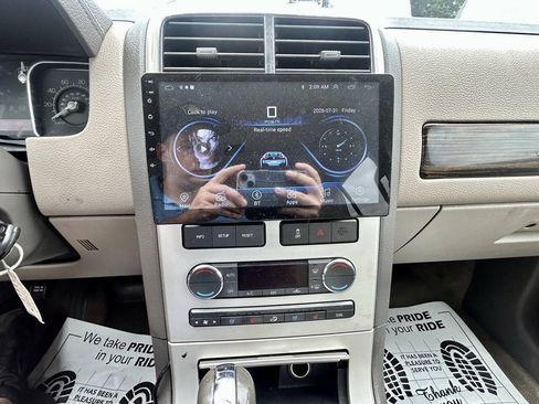 Used 2008 Lincoln MKX AWD image 22