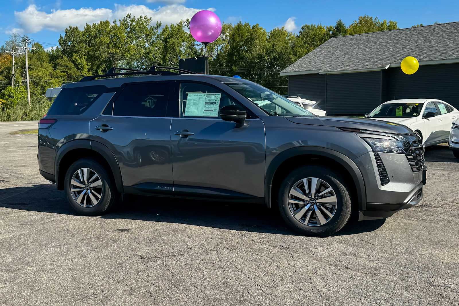New 2026 Nissan Pathfinder SL AWD/4WD image 2