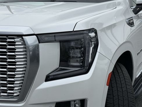 Used 2023 GMC Yukon XL Denali RWD image 6