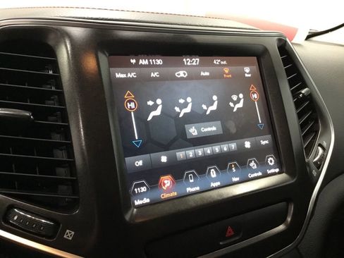 Used 2022 Jeep Cherokee Trailhawk w/ Trailer Tow Group image 19