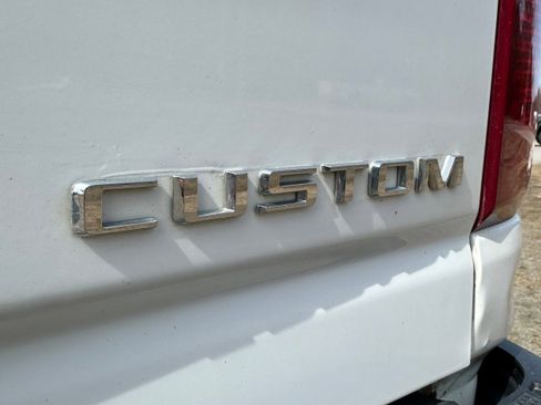 Used 2024 Chevrolet Silverado 2500 Custom w/ Custom Convenience Package image 15