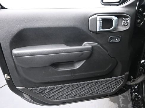 Used 2023 Jeep Wrangler Unlimited Sport AWD/4WD image 27