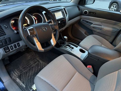 Used 2014 Toyota Tacoma 4x4 Double Cab w/ SR5 Package image 9