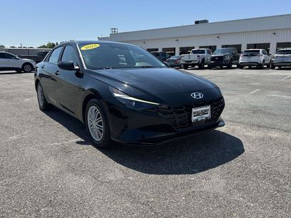 Used 2023 Hyundai Elantra SEL w/ Convenience Package