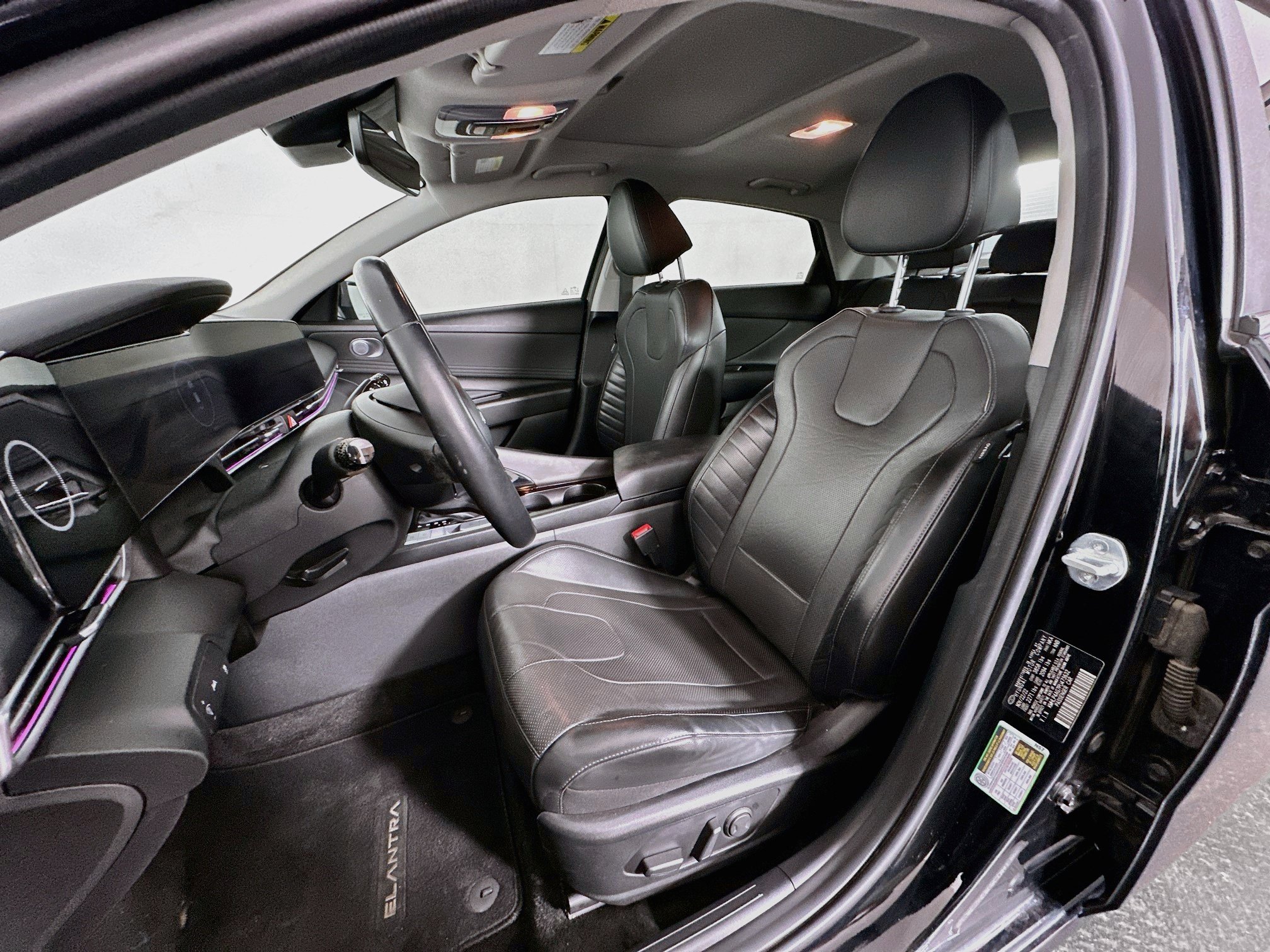 Used 2023 Hyundai Elantra Limited FWD image 13