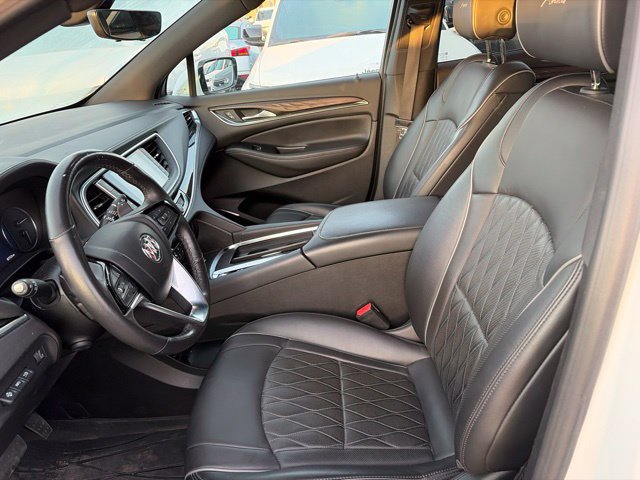 Used 2023 Buick Enclave Avenir w/ Avenir Technology Package AWD/4WD image 5