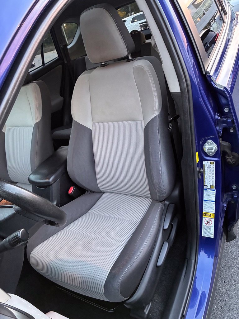 Used 2014 Toyota RAV4 XLE AWD/4WD image 19