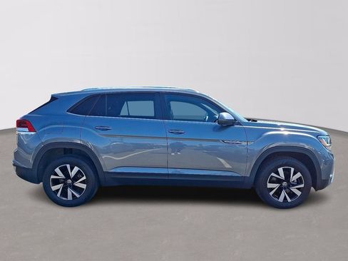 Used 2023 Volkswagen Atlas Cross Sport SE image 7