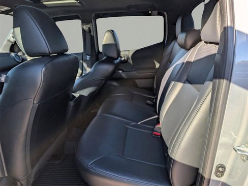 Used 2021 Toyota Tacoma image 14