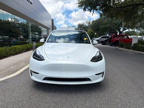 Used 2023 Tesla Model Y Performance AWD/4WD image 2