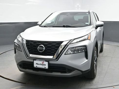 Used 2021 Nissan Rogue SV AWD/4WD image 2