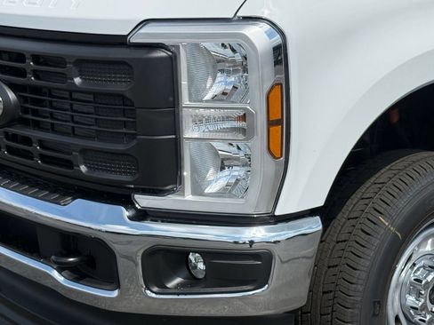 New 2026 Ford F350 XL w/ XL Chrome Package AWD/4WD image 13