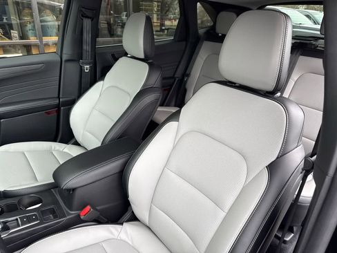 New 2026 Ford Escape Platinum image 21