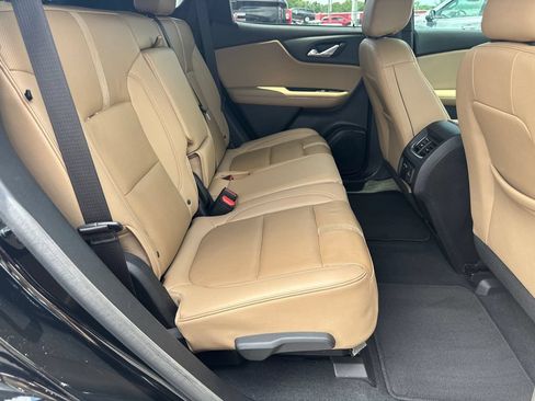 Used 2022 Chevrolet Blazer Premier w/ Enhanced Convenience Package FWD image 16